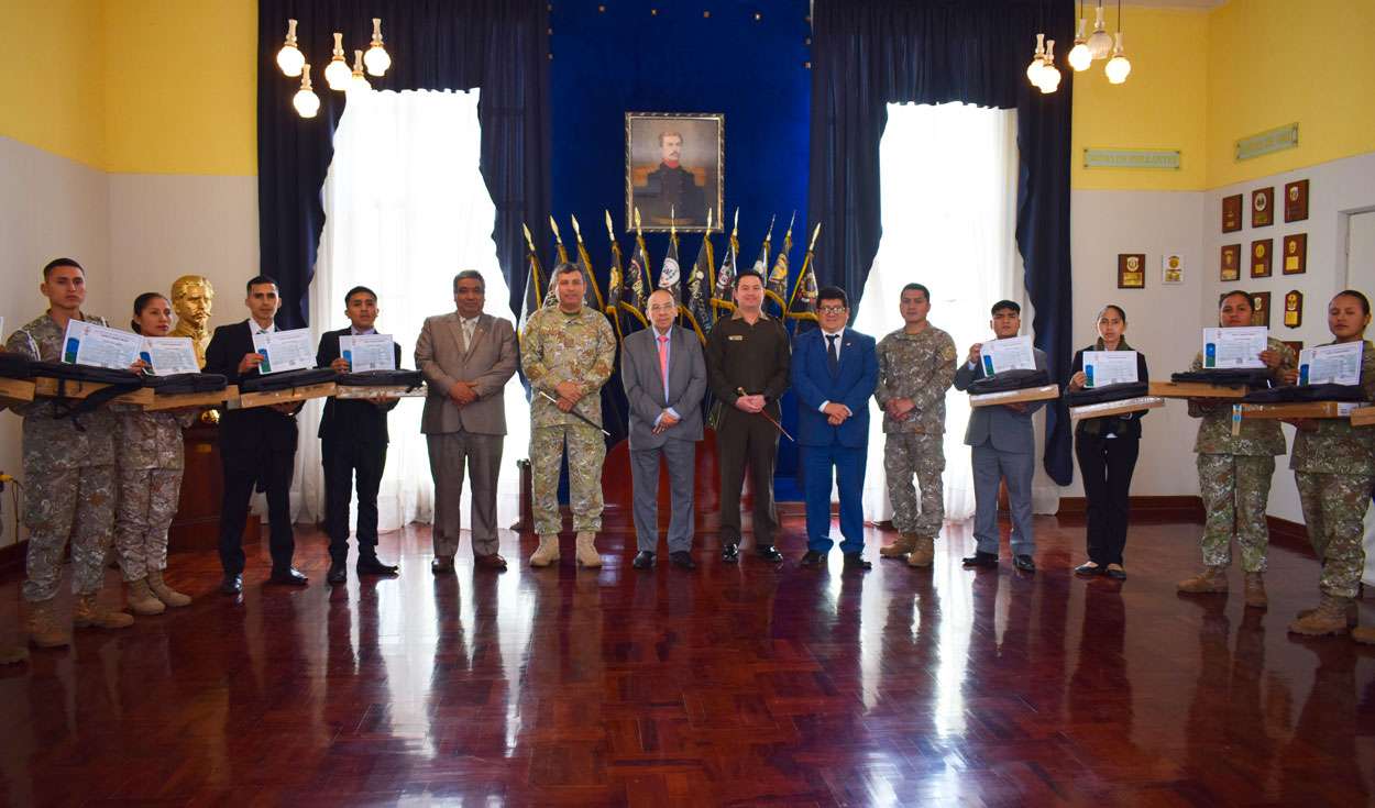 FIM dictó curso de instalaciones eléctricas a la Escuela Militar de Chorrillos